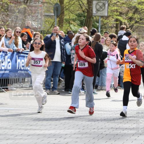 12.04.2026 - 45. Internationalen Wilhelmsburger Insellauf Strokosch-Dieckow http://msf.ph/oto/9492817 12.04.2026 14:50:41 Ziel 1844, 98, 22, 654, 420, 877, 1049, 1837, 609, 331, 626, 895, 357, 889, 408, 351, 893, 455 meine-sportfotos.de