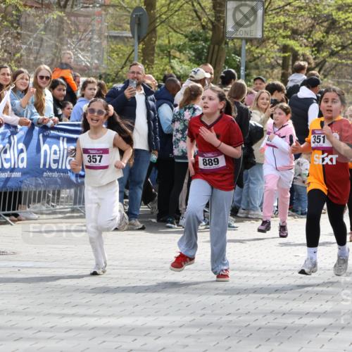 12.04.2026 - 45. Internationalen Wilhelmsburger Insellauf Strokosch-Dieckow http://msf.ph/oto/9492818 12.04.2026 14:50:41 Ziel 1844, 98, 22, 654, 420, 877, 1049, 1837, 609, 331, 626, 895, 357, 889, 408, 351, 893, 455 meine-sportfotos.de