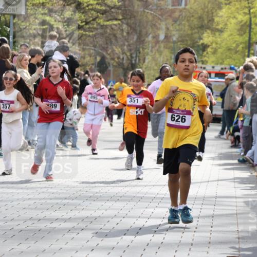12.04.2026 - 45. Internationalen Wilhelmsburger Insellauf Strokosch-Dieckow http://msf.ph/oto/9492825 12.04.2026 14:50:40 Ziel 362, 865, 1844, 98, 22, 654, 420, 877, 1049, 1837, 609, 331, 626, 895, 357, 889, 408, 351, 893, 455 meine-sportfotos.de
