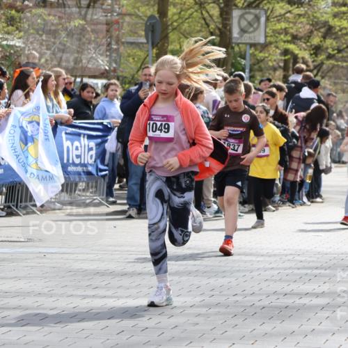 12.04.2026 - 45. Internationalen Wilhelmsburger Insellauf Strokosch-Dieckow http://msf.ph/oto/9492830 12.04.2026 14:50:38 Ziel 330, 362, 865, 1844, 98, 22, 654, 420, 877, 1049, 1837, 609, 331, 626, 895, 357 meine-sportfotos.de