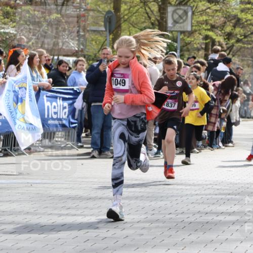 12.04.2026 - 45. Internationalen Wilhelmsburger Insellauf Strokosch-Dieckow http://msf.ph/oto/9492831 12.04.2026 14:50:38 Ziel 330, 362, 865, 1844, 98, 22, 654, 420, 877, 1049, 1837, 609, 331, 626, 895, 357 meine-sportfotos.de