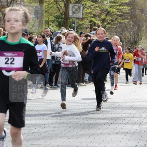 12.04.2026 - 45. Internationalen Wilhelmsburger Insellauf Strokosch-Dieckow http://msf.ph/oto/9492840 12.04.2026 14:50:35 Ziel 426, 392, 880, 151, 1035, 330, 362, 865, 1844, 98, 22, 654, 420, 877, 1049, 1837, 609 meine-sportfotos.de