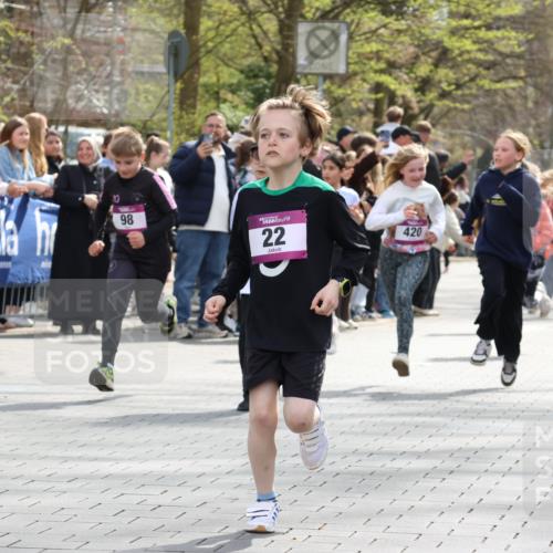 12.04.2026 - 45. Internationalen Wilhelmsburger Insellauf Strokosch-Dieckow http://msf.ph/oto/9492843 12.04.2026 14:50:34 Ziel 1834, 491, 426, 392, 880, 151, 1035, 330, 362, 865, 1844, 98, 22, 654, 420, 877, 1049 meine-sportfotos.de