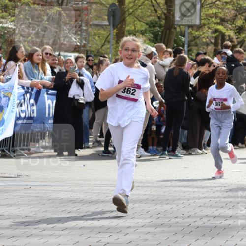 12.04.2026 - 45. Internationalen Wilhelmsburger Insellauf Strokosch-Dieckow http://msf.ph/oto/9492851 12.04.2026 14:50:32 Ziel 883, 452, 1834, 491, 426, 392, 880, 151, 1035, 330, 362, 865, 1844, 98, 22, 654, 420, 877 meine-sportfotos.de