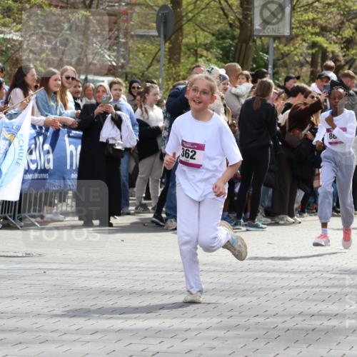 12.04.2026 - 45. Internationalen Wilhelmsburger Insellauf Strokosch-Dieckow http://msf.ph/oto/9492854 12.04.2026 14:50:31 Ziel 504, 333, 391, 407, 883, 452, 1834, 491, 426, 392, 880, 151, 1035, 330, 362, 865, 1844, 98, 22, 654, 420 meine-sportfotos.de