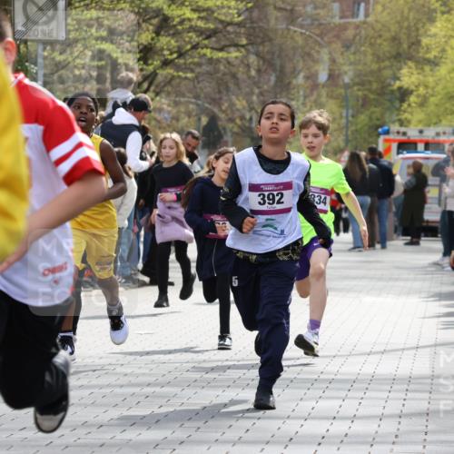 12.04.2026 - 45. Internationalen Wilhelmsburger Insellauf Strokosch-Dieckow http://msf.ph/oto/9492871 12.04.2026 14:50:27 Ziel 345, 429, 905, 461, 475, 859, 1840, 504, 333, 391, 407, 883, 452, 1834, 491, 426, 392, 880, 151, 1035, 330 meine-sportfotos.de