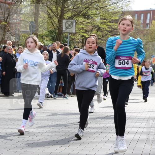 12.04.2026 - 45. Internationalen Wilhelmsburger Insellauf Strokosch-Dieckow http://msf.ph/oto/9492882 12.04.2026 14:50:24 Ziel 890, 500, 1037, 335, 370, 345, 429, 905, 461, 475, 859, 1840, 504, 333, 391, 407, 883, 452, 1834, 491, 426, 392, 880 meine-sportfotos.de
