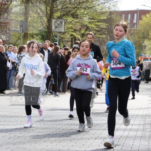 12.04.2026 - 45. Internationalen Wilhelmsburger Insellauf Strokosch-Dieckow http://msf.ph/oto/9492885 12.04.2026 14:50:24 Ziel 890, 500, 1037, 335, 370, 345, 429, 905, 461, 475, 859, 1840, 504, 333, 391, 407, 883, 452, 1834, 491, 426, 392, 880 meine-sportfotos.de