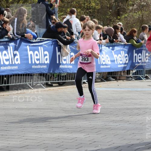 12.04.2026 - 45. Internationalen Wilhelmsburger Insellauf Strokosch-Dieckow http://msf.ph/oto/9492912 12.04.2026 14:50:15 Ziel 395, 600, 168, 396, 871, 173, 369, 21, 403, 398, 1064, 667, 661, 1829, 561, 469, 397, 393, 376, 890, 500, 1037, 335, 370, 345, 429, 905, 461 meine-sportfotos.de