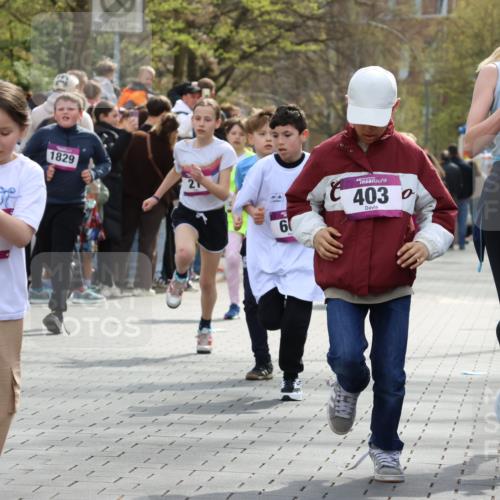 12.04.2026 - 45. Internationalen Wilhelmsburger Insellauf Strokosch-Dieckow http://msf.ph/oto/9492932 12.04.2026 14:50:09 Ziel 141, 164, 113, 1845, 1849, 1810, 352, 902, 1814, 860, 854, 885, 1801, 138, 355, 856, 1038, 516, 445, 395, 600, 168, 396, 871, 173, 369, 21, 403, 398, 1064, 667, 661, 1829, 561, 469 meine-sportfotos.de