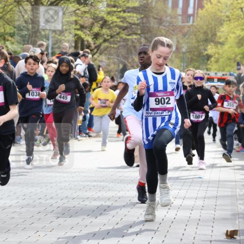 12.04.2026 - 45. Internationalen Wilhelmsburger Insellauf Strokosch-Dieckow http://msf.ph/oto/9492953 12.04.2026 14:50:04 Ziel 368, 898, 1039, 901, 131, 1061, 624, 1825, 141, 164, 113, 1845, 1849, 1810, 352, 902, 1814, 860, 854, 885, 1801, 138, 355, 856, 1038, 516, 445, 395, 600, 168, 396, 871 meine-sportfotos.de