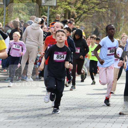12.04.2026 - 45. Internationalen Wilhelmsburger Insellauf Strokosch-Dieckow http://msf.ph/oto/9492956 12.04.2026 14:50:03 Ziel 672, 368, 898, 1039, 901, 131, 1061, 624, 1825, 141, 164, 113, 1845, 1849, 1810, 352, 902, 1814, 860, 854, 885, 1801, 138, 355, 856, 1038, 516, 445, 395, 600, 168, 396, 871 meine-sportfotos.de
