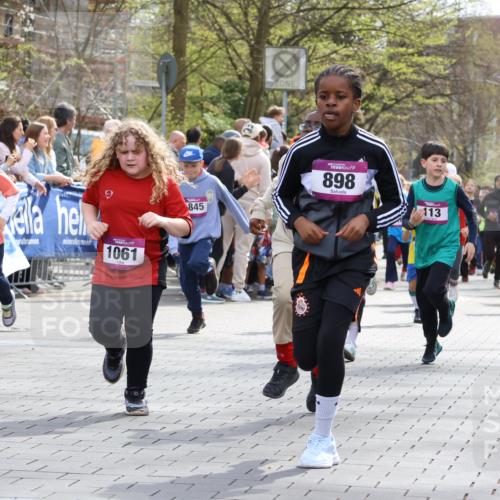 12.04.2026 - 45. Internationalen Wilhelmsburger Insellauf Strokosch-Dieckow http://msf.ph/oto/9492975 12.04.2026 14:50:00 Ziel 875, 572, 336, 1036, 1847, 400, 672, 368, 898, 1039, 901, 131, 1061, 624, 1825, 141, 164, 113, 1845, 1849, 1810, 352, 902, 1814, 860, 854, 885 meine-sportfotos.de