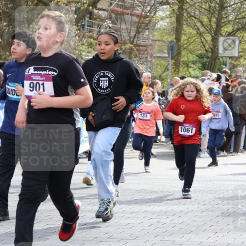 12.04.2026 - 45. Internationalen Wilhelmsburger Insellauf Strokosch-Dieckow http://msf.ph/oto/9492977 12.04.2026 14:49:59 Ziel 466, 878, 849, 861, 875, 572, 336, 1036, 1847, 400, 672, 368, 898, 1039, 901, 131, 1061, 624, 1825, 141, 164, 113, 1845, 1849, 1810, 352, 902, 1814, 860 meine-sportfotos.de