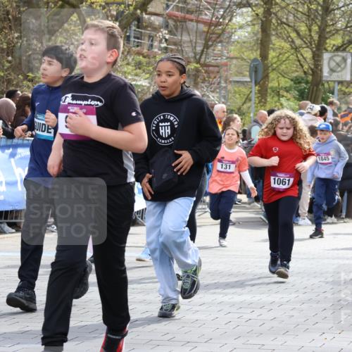 12.04.2026 - 45. Internationalen Wilhelmsburger Insellauf Strokosch-Dieckow http://msf.ph/oto/9492978 12.04.2026 14:49:59 Ziel 466, 878, 849, 861, 875, 572, 336, 1036, 1847, 400, 672, 368, 898, 1039, 901, 131, 1061, 624, 1825, 141, 164, 113, 1845, 1849, 1810, 352, 902, 1814, 860 meine-sportfotos.de