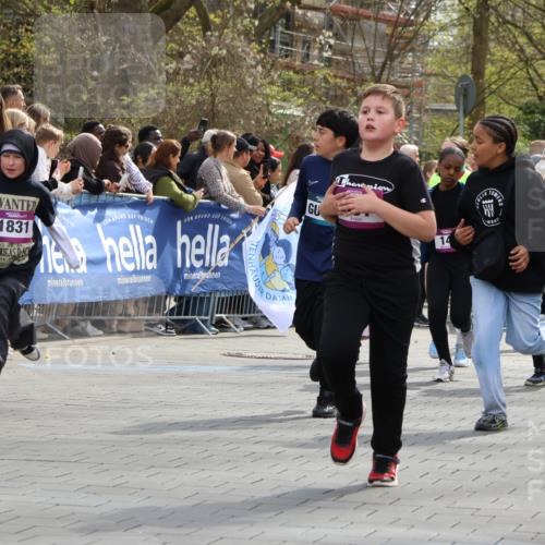 12.04.2026 - 45. Internationalen Wilhelmsburger Insellauf Strokosch-Dieckow http://msf.ph/oto/9492982 12.04.2026 14:49:58 Ziel 402, 451, 608, 466, 878, 849, 861, 875, 572, 336, 1036, 1847, 400, 672, 368, 898, 1039, 901, 131, 1061, 624, 1825, 141, 164, 113, 1845, 1849, 1810, 352 meine-sportfotos.de