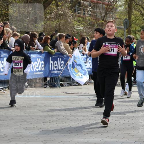 12.04.2026 - 45. Internationalen Wilhelmsburger Insellauf Strokosch-Dieckow http://msf.ph/oto/9492985 12.04.2026 14:49:58 Ziel 402, 451, 608, 466, 878, 849, 861, 875, 572, 336, 1036, 1847, 400, 672, 368, 898, 1039, 901, 131, 1061, 624, 1825, 141, 164, 113, 1845, 1849, 1810, 352 meine-sportfotos.de