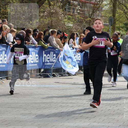 12.04.2026 - 45. Internationalen Wilhelmsburger Insellauf Strokosch-Dieckow http://msf.ph/oto/9492986 12.04.2026 14:49:58 Ziel 402, 451, 608, 466, 878, 849, 861, 875, 572, 336, 1036, 1847, 400, 672, 368, 898, 1039, 901, 131, 1061, 624, 1825, 141, 164, 113, 1845, 1849, 1810, 352 meine-sportfotos.de