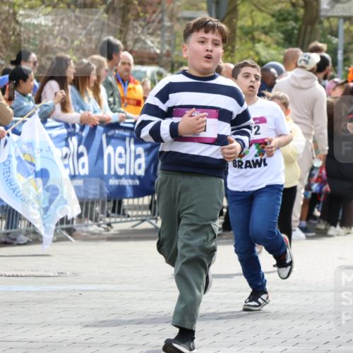 12.04.2026 - 45. Internationalen Wilhelmsburger Insellauf Strokosch-Dieckow http://msf.ph/oto/9493014 12.04.2026 14:49:49 Ziel 1811, 367, 1830, 1848, 439, 389, 1821, 857, 872, 402, 451, 608, 466, 878, 849, 861, 875, 572, 336, 1036, 1847 meine-sportfotos.de