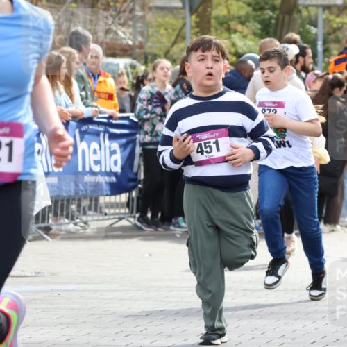 12.04.2026 - 45. Internationalen Wilhelmsburger Insellauf Strokosch-Dieckow http://msf.ph/oto/9493018 12.04.2026 14:49:48 Ziel 497, 1808, 406, 1811, 367, 1830, 1848, 439, 389, 1821, 857, 872, 402, 451, 608, 466, 878, 849, 861, 875 meine-sportfotos.de