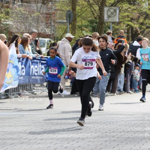 12.04.2026 - 45. Internationalen Wilhelmsburger Insellauf Strokosch-Dieckow http://msf.ph/oto/9493064 12.04.2026 14:49:35 Ziel 881, 348, 602, 627, 458, 161, 542, 1842, 894, 882, 652, 1818, 867, 377, 879, 1839, 401, 1812, 106, 169, 1, 1813 meine-sportfotos.de