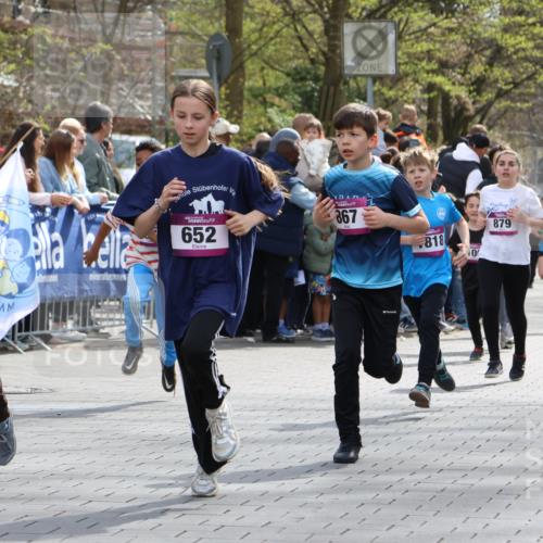 12.04.2026 - 45. Internationalen Wilhelmsburger Insellauf Strokosch-Dieckow http://msf.ph/oto/9493073 12.04.2026 14:49:33 Ziel 586, 1809, 440, 881, 348, 602, 627, 458, 161, 542, 1842, 894, 882, 652, 1818, 867, 377, 879, 1839, 401, 1812, 106 meine-sportfotos.de