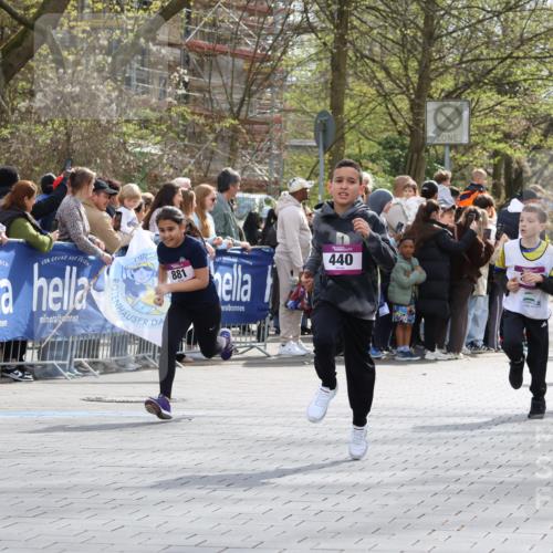 12.04.2026 - 45. Internationalen Wilhelmsburger Insellauf Strokosch-Dieckow http://msf.ph/oto/9493104 12.04.2026 14:49:27 Ziel 896, 372, 1055, 51, 693, 1817, 100, 855, 897, 353, 666, 1827, 378, 17, 501, 586, 1809, 440, 881, 348, 602, 627, 458, 161, 542, 1842, 894 meine-sportfotos.de