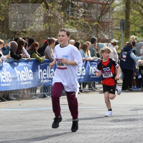 12.04.2026 - 45. Internationalen Wilhelmsburger Insellauf Strokosch-Dieckow http://msf.ph/oto/9493118 12.04.2026 14:49:23 Ziel 418, 684, 597, 1823, 375, 2, 896, 372, 1055, 51, 693, 1817, 100, 855, 897, 353, 666, 1827, 378, 17, 501, 586, 1809, 440, 881 meine-sportfotos.de