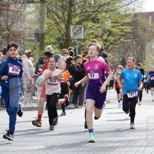 12.04.2026 - 45. Internationalen Wilhelmsburger Insellauf Strokosch-Dieckow http://msf.ph/oto/9493130 12.04.2026 14:49:20 Ziel 1043, 101, 1063, 1048, 601, 418, 684, 597, 1823, 375, 2, 896, 372, 1055, 51, 693, 1817, 100, 855, 897, 353, 666, 1827, 378, 17, 501 meine-sportfotos.de