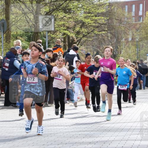 12.04.2026 - 45. Internationalen Wilhelmsburger Insellauf Strokosch-Dieckow http://msf.ph/oto/9493138 12.04.2026 14:49:18 Ziel 1043, 101, 1063, 1048, 601, 418, 684, 597, 1823, 375, 2, 896, 372, 1055, 51, 693, 1817, 100, 855, 897, 353, 666, 1827, 378 meine-sportfotos.de