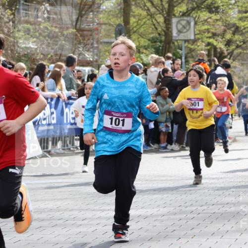 12.04.2026 - 45. Internationalen Wilhelmsburger Insellauf Strokosch-Dieckow http://msf.ph/oto/9493157 12.04.2026 14:49:13 Ziel 876, 1816, 1815, 428, 385, 371, 433, 487, 887, 73, 1805, 591, 1043, 101, 1063, 1048, 601, 418, 684, 597, 1823, 375, 2 meine-sportfotos.de