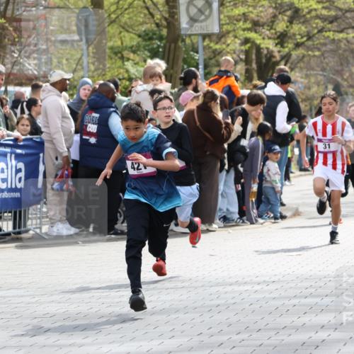 12.04.2026 - 45. Internationalen Wilhelmsburger Insellauf Strokosch-Dieckow http://msf.ph/oto/9493222 12.04.2026 14:48:58 Ziel 424, 70, 381, 906, 1045, 36, 904, 1807, 386, 421, 903, 31, 373, 38 meine-sportfotos.de