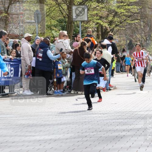 12.04.2026 - 45. Internationalen Wilhelmsburger Insellauf Strokosch-Dieckow http://msf.ph/oto/9493227 12.04.2026 14:48:57 Ziel 49, 424, 70, 381, 906, 1045, 36, 904, 1807, 386, 421, 903, 31, 373 meine-sportfotos.de