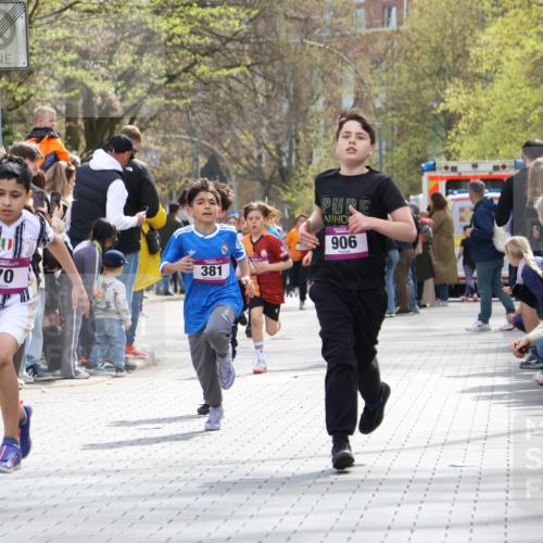 12.04.2026 - 45. Internationalen Wilhelmsburger Insellauf Strokosch-Dieckow http://msf.ph/oto/9493247 12.04.2026 14:48:51 Ziel 1846, 683, 900, 899, 49, 424, 70, 381, 906, 1045, 36, 904, 1807 meine-sportfotos.de