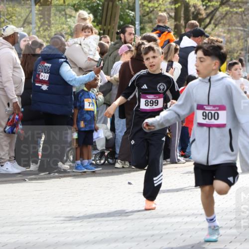 12.04.2026 - 45. Internationalen Wilhelmsburger Insellauf Strokosch-Dieckow http://msf.ph/oto/9493262 12.04.2026 14:48:48 Ziel 1826, 1841, 337, 167, 1846, 683, 900, 899, 49, 424, 70, 381, 906 meine-sportfotos.de