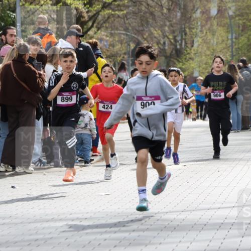 12.04.2026 - 45. Internationalen Wilhelmsburger Insellauf Strokosch-Dieckow http://msf.ph/oto/9493267 12.04.2026 14:48:47 Ziel 1826, 1841, 337, 167, 1846, 683, 900, 899, 49, 424, 70, 381 meine-sportfotos.de