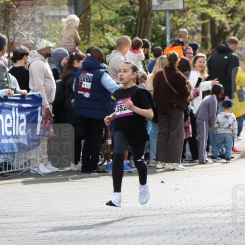 12.04.2026 - 45. Internationalen Wilhelmsburger Insellauf Strokosch-Dieckow http://msf.ph/oto/9493297 12.04.2026 14:48:36 Ziel 71, 1838, 1068, 599, 18, 382, 1826, 1841 meine-sportfotos.de