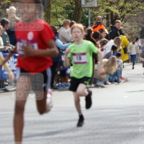 12.04.2026 - 45. Internationalen Wilhelmsburger Insellauf Strokosch-Dieckow http://msf.ph/oto/9493303 12.04.2026 14:48:34 Ziel 71, 1838, 1068, 599, 18, 382 meine-sportfotos.de