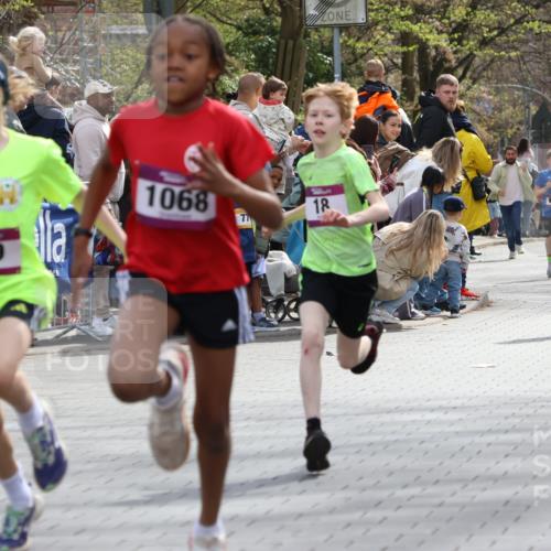 12.04.2026 - 45. Internationalen Wilhelmsburger Insellauf Strokosch-Dieckow http://msf.ph/oto/9493305 12.04.2026 14:48:34 Ziel 71, 1838, 1068, 599, 18, 382 meine-sportfotos.de