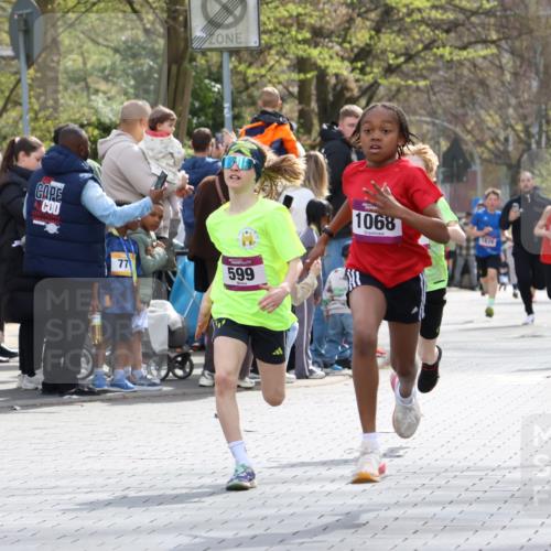 12.04.2026 - 45. Internationalen Wilhelmsburger Insellauf Strokosch-Dieckow http://msf.ph/oto/9493311 12.04.2026 14:48:32 Ziel 71, 1838, 1068, 599, 18, 382 meine-sportfotos.de