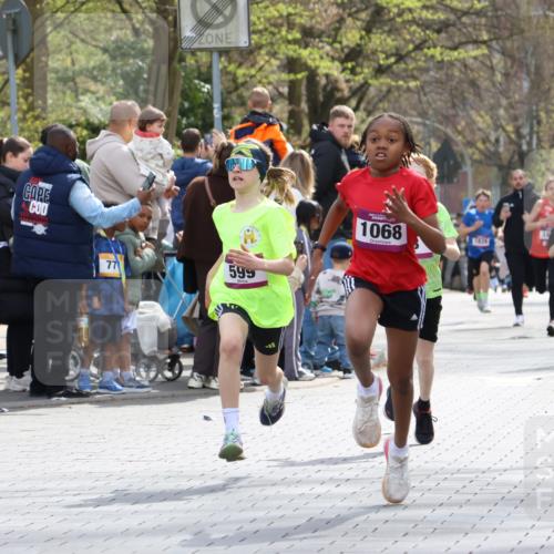 12.04.2026 - 45. Internationalen Wilhelmsburger Insellauf Strokosch-Dieckow http://msf.ph/oto/9493312 12.04.2026 14:48:32 Ziel 71, 1838, 1068, 599, 18, 382 meine-sportfotos.de