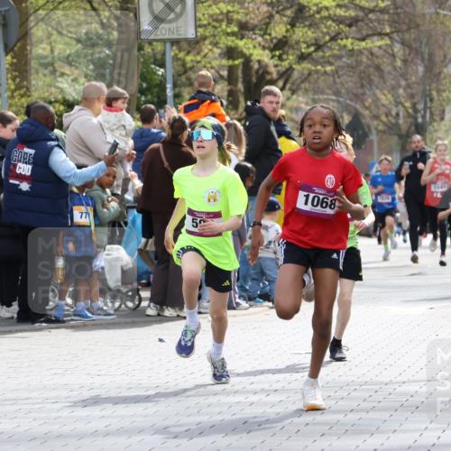 12.04.2026 - 45. Internationalen Wilhelmsburger Insellauf Strokosch-Dieckow http://msf.ph/oto/9493313 12.04.2026 14:48:32 Ziel 71, 1838, 1068, 599, 18, 382 meine-sportfotos.de