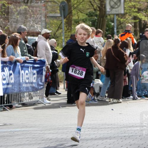 12.04.2026 - 45. Internationalen Wilhelmsburger Insellauf Strokosch-Dieckow http://msf.ph/oto/9493318 12.04.2026 14:48:30 Ziel 71, 1838, 1068, 599, 18 meine-sportfotos.de