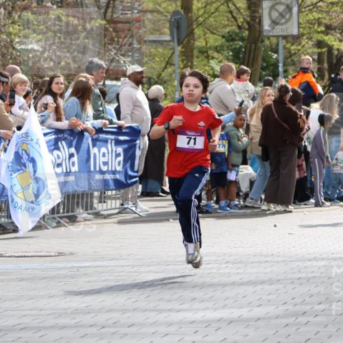 12.04.2026 - 45. Internationalen Wilhelmsburger Insellauf Strokosch-Dieckow http://msf.ph/oto/9493324 12.04.2026 14:48:28 Ziel 71, 1838, 1068, 599, 18 meine-sportfotos.de