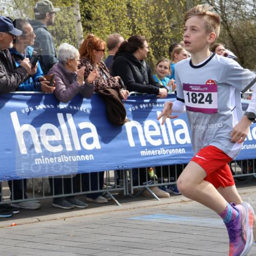 12.04.2026 - 45. Internationalen Wilhelmsburger Insellauf Strokosch-Dieckow http://msf.ph/oto/9493330 12.04.2026 14:48:23 Ziel 1835, 1824 meine-sportfotos.de