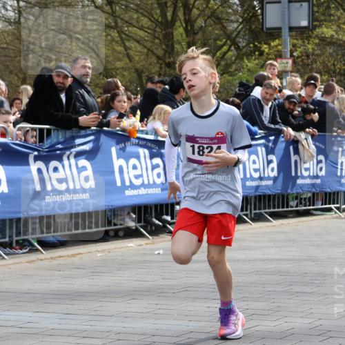 12.04.2026 - 45. Internationalen Wilhelmsburger Insellauf Strokosch-Dieckow http://msf.ph/oto/9493336 12.04.2026 14:48:22 Ziel 1835, 1824 meine-sportfotos.de