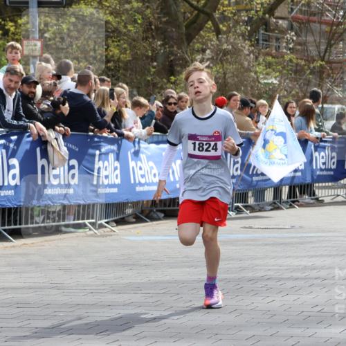 12.04.2026 - 45. Internationalen Wilhelmsburger Insellauf Strokosch-Dieckow http://msf.ph/oto/9493346 12.04.2026 14:48:22 Ziel 1835, 1824 meine-sportfotos.de