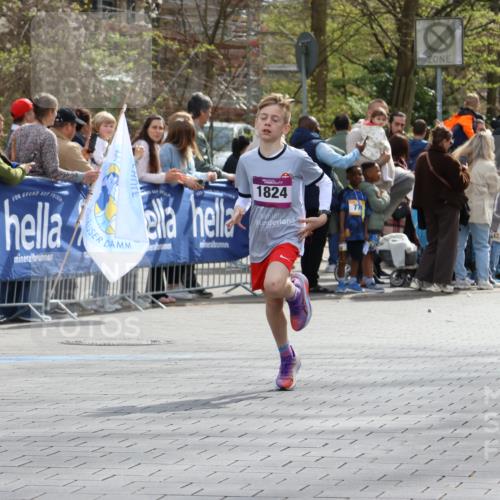 12.04.2026 - 45. Internationalen Wilhelmsburger Insellauf Strokosch-Dieckow http://msf.ph/oto/9493360 12.04.2026 14:48:21 Ziel 1835, 1824 meine-sportfotos.de