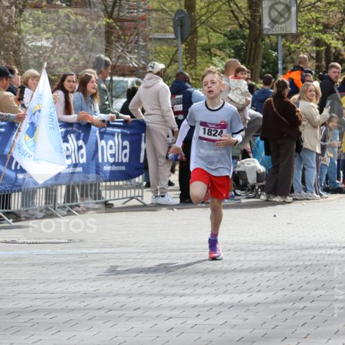 12.04.2026 - 45. Internationalen Wilhelmsburger Insellauf Strokosch-Dieckow http://msf.ph/oto/9493363 12.04.2026 14:48:20 Ziel 1835, 1824 meine-sportfotos.de