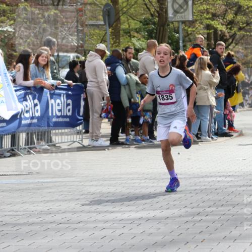 12.04.2026 - 45. Internationalen Wilhelmsburger Insellauf Strokosch-Dieckow http://msf.ph/oto/9493378 12.04.2026 14:48:17 Ziel 1835, 1824 meine-sportfotos.de